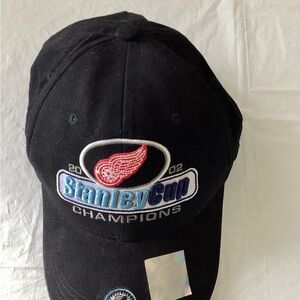 Vintage NHL 2002 Stanley Cup Champions Detroit Red Wings Hockey Cap